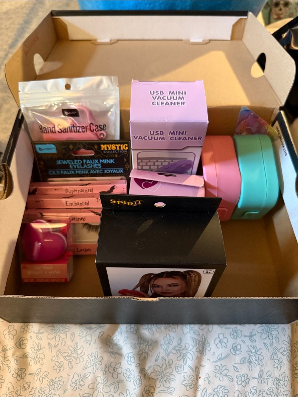 FREE GIFTS WITH PURCHASES